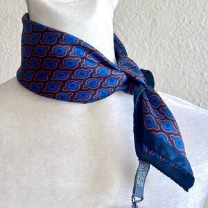 Alexander Mc Queen keyhole skull silk twill‎ scarf 17x17